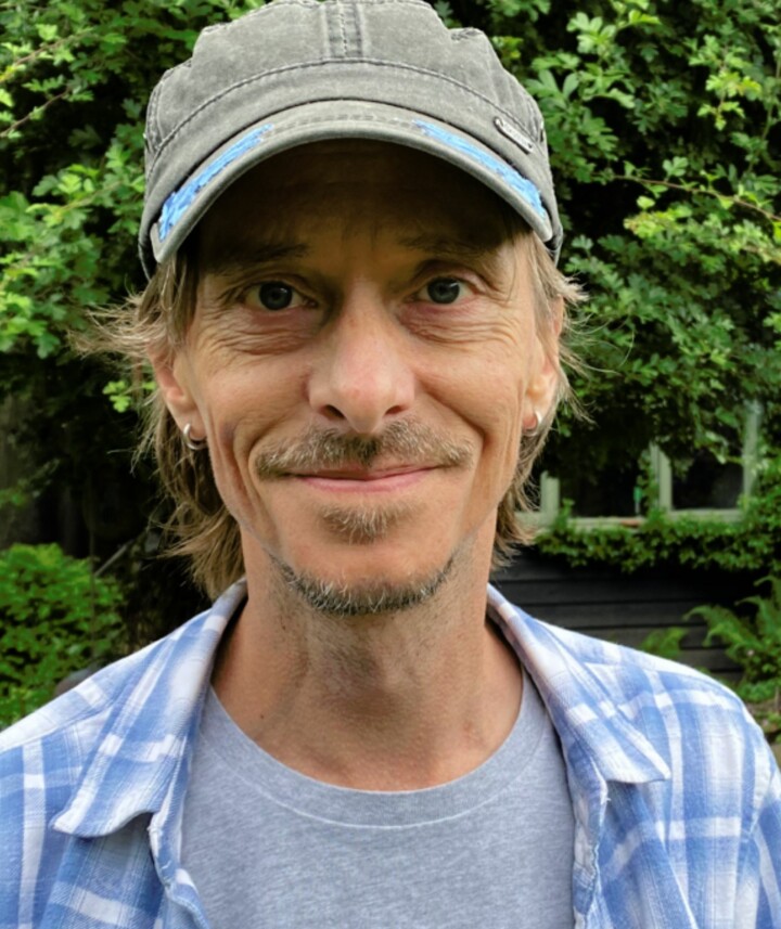Mackenzie Crook (1)